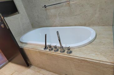 The Suites @ Waterside(Straits Quay)