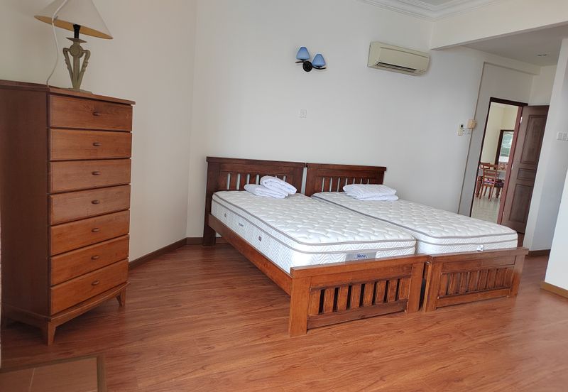 Gurney Beach Resort Condominium