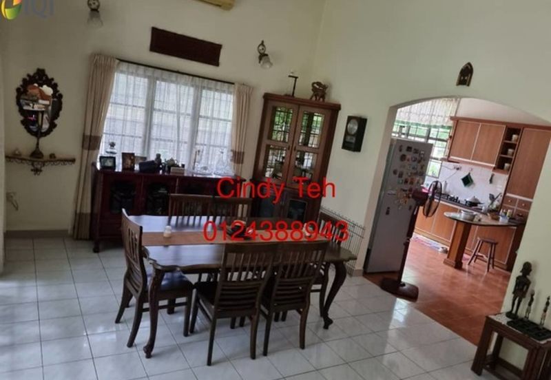 Sungai Emas, Batu Ferringhi