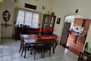 Sungai Emas, Batu Ferringhi