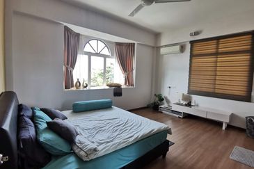 Beachfront Condo @ Tanjung Indah | 3R2B | Fully Furnished | Freehold