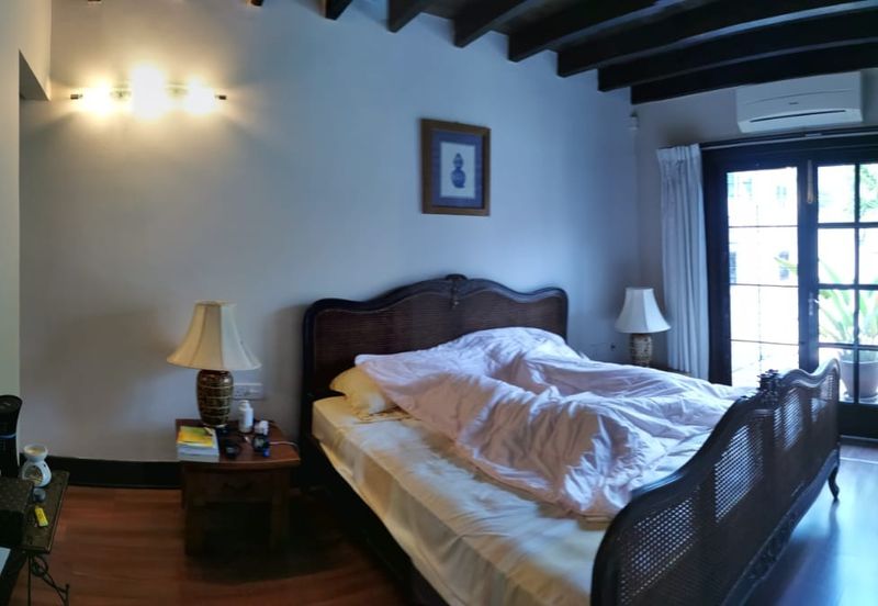 1.5-Storey Semi-Detached Home for Sale – Tanjung Bungah (Freehold) 