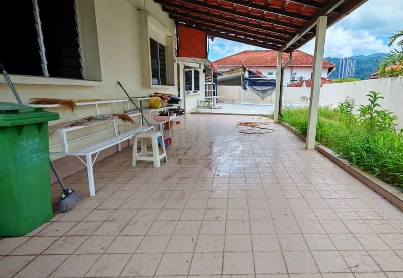 Tanjung Bungah Double-Storey Semi-Detached | 5R 2B | 4,000 sqft Land 