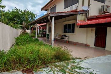 Tanjung Bungah Double-Storey Semi-Detached | 5R 2B | 4,000 sqft Land 