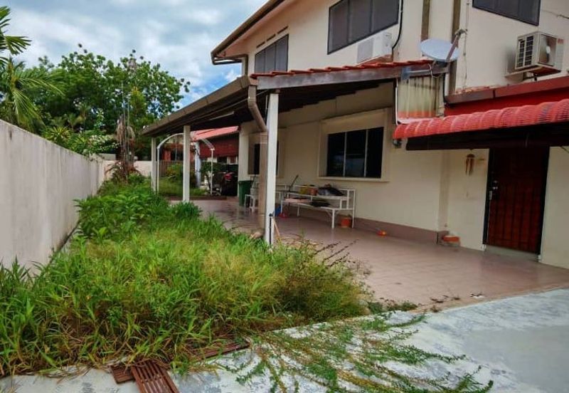 Tanjung Bungah Double-Storey Semi-Detached | 5R 2B | 4,000 sqft Land 