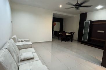 Corner 3-Storey Terrace @ Hill View Garden