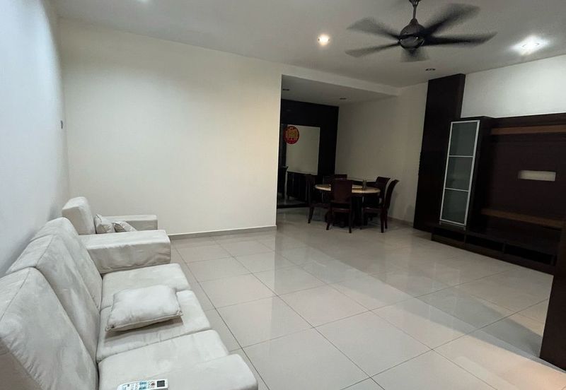 Corner 3-Storey Terrace @ Hill View Garden