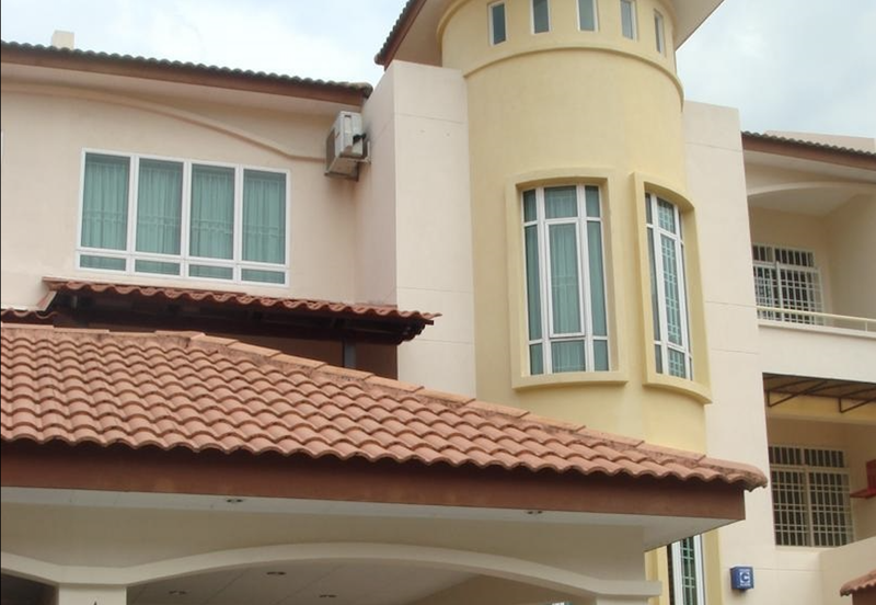 Corner 3-Storey Terrace @ Hill View Garden