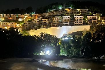 Must buy Moonlight Bay Bungalow 