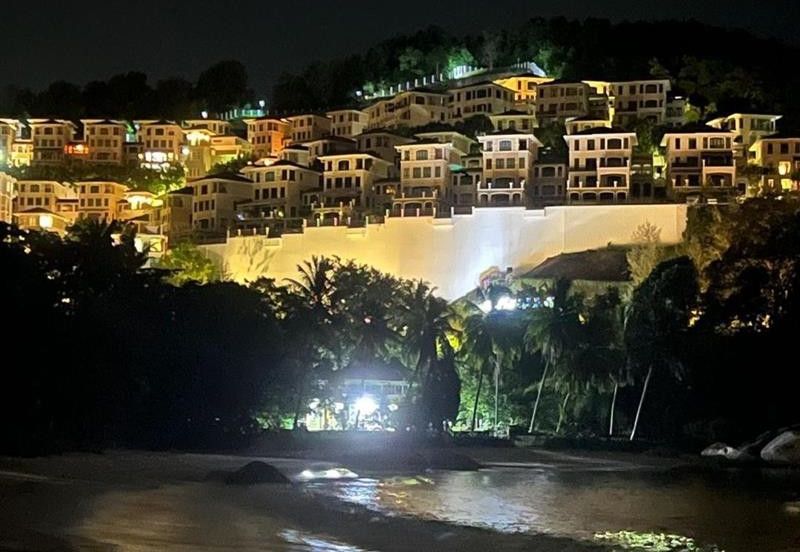 Must buy Moonlight Bay Bungalow 