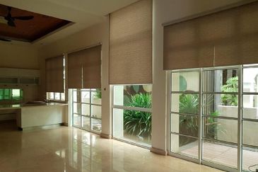 MUST BUY JESSELTON BUNGALOW