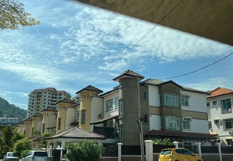 Best corner unit Hillview Garden Tanjung Bungah 