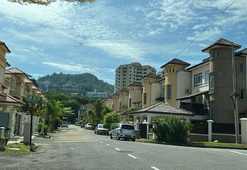 Best corner unit Hillview Garden Tanjung Bungah 