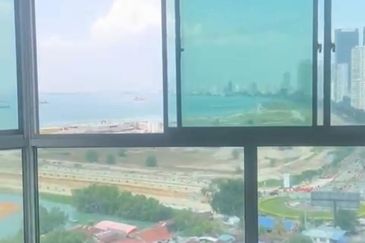 Must buy Marina Bay duplex Tjg Tokong 