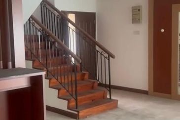 Must buy Marina Bay duplex Tjg Tokong 