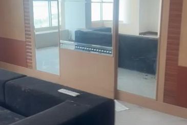 Must buy Marina Bay duplex Tjg Tokong 