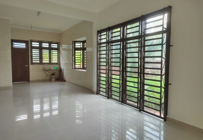 Lengkok Sungai Emas 1