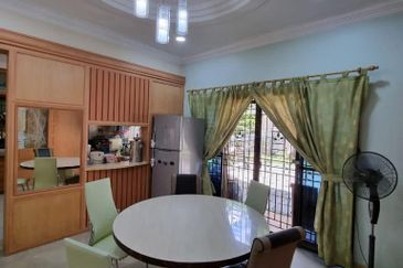 Lintang Lembah Permai 4