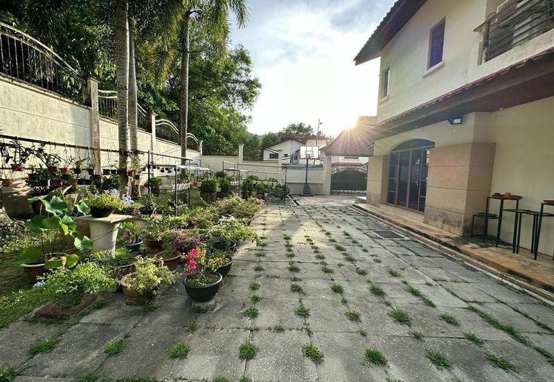 Lintang Lembah Permai 4