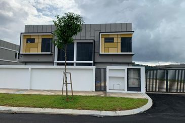 Eco Business Park V Corner lot semi-D factory