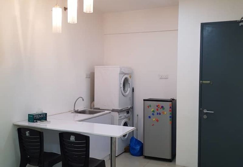 V12 Sovo (Menara Suria)