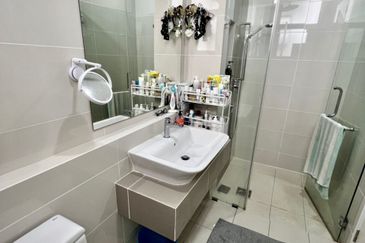 Waltz Residences @ Paradigm Garden City