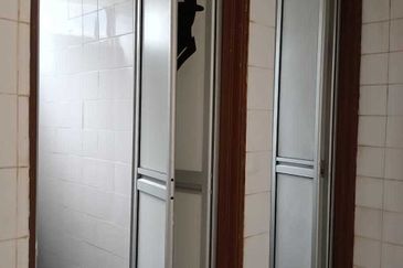 Kg Attap Shop/Office lots for rent