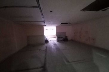 Kg Attap Shop/Office lots for rent