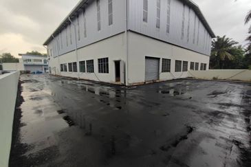 1.5 Storey Semi D Factory @ Zon Industri Kecil Ijok Bistari Jaya
