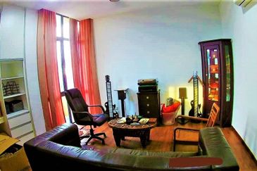 Kristal Court, Seksyen 7