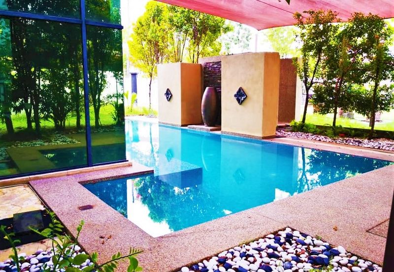 Kristal Court, Seksyen 7