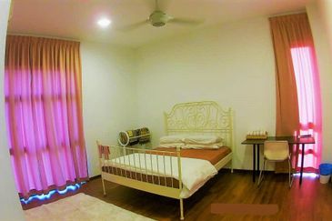 Kristal Court, Seksyen 7