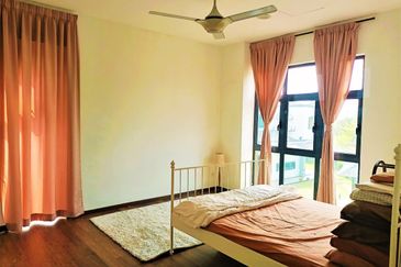 Kristal Court, Seksyen 7