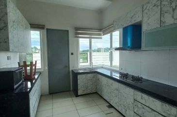 3 Storey Corner House with Lift @ Laman Vista Alam