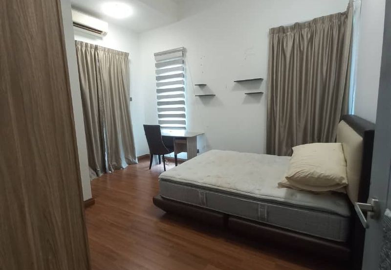 3 Storey Corner House with Lift @ Laman Vista Alam