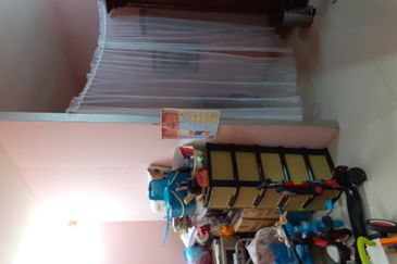 Taman Wangi (Tepi Sungai)