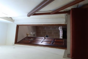 Taman Wangi (Tepi Sungai)