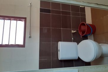 Taman Wangi (Tepi Sungai)