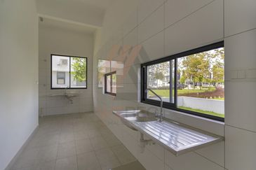 Lucent Residence @ twentyfive.7