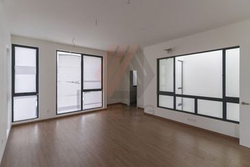 Lucent Residence @ twentyfive.7