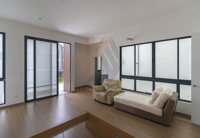 Lucent Residence @ twentyfive.7