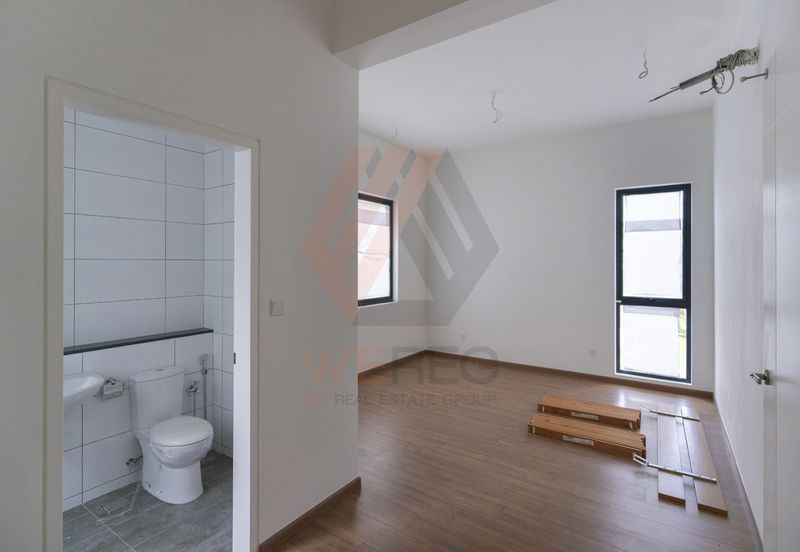 Lucent Residence @ twentyfive.7