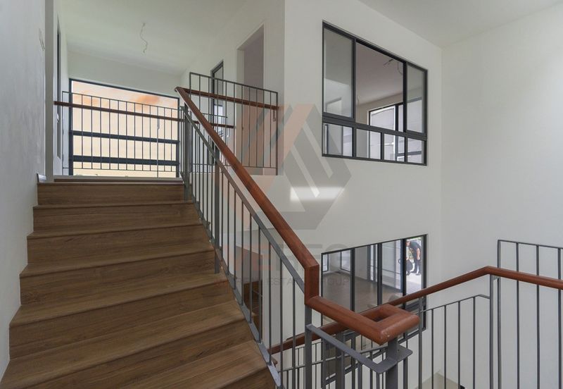 Lucent Residence @ twentyfive.7