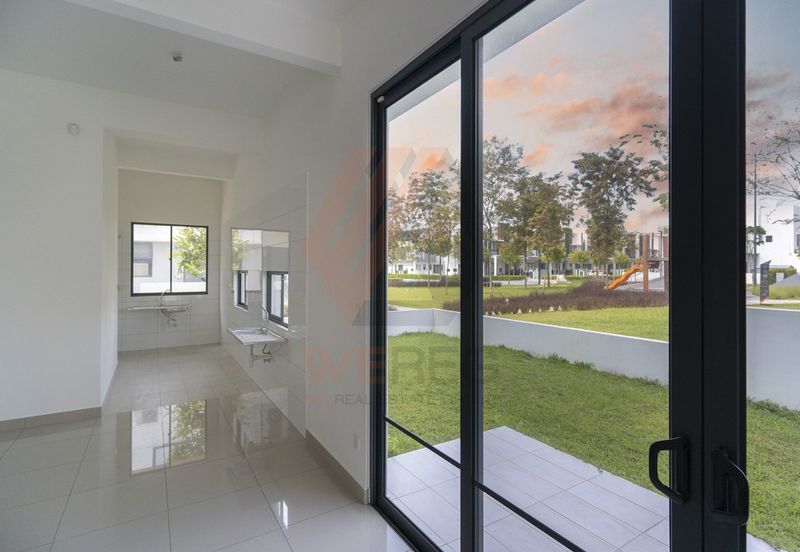 Lucent Residence @ twentyfive.7