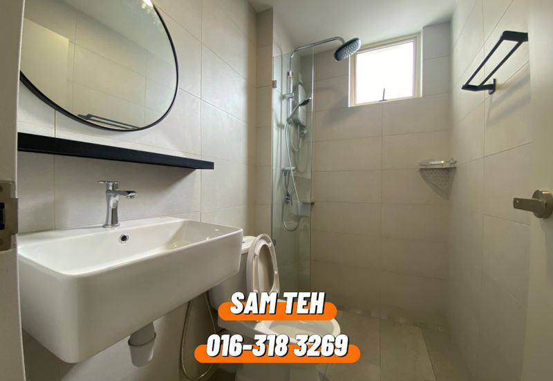 The Tresor @ Gravit 8 *