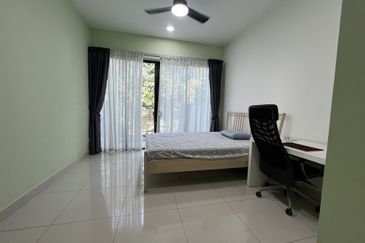 Duta Villa, Setia Alam