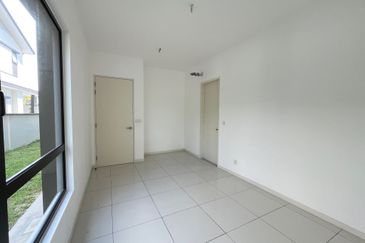 Freesia Residences @ Tropicana Aman