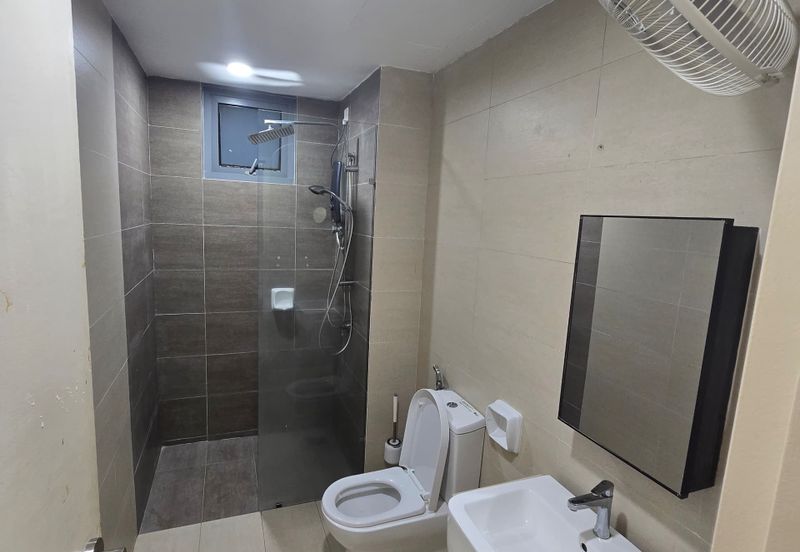 Gravit8 @ Klang South