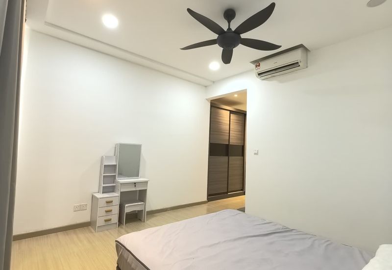 Gravit8 @ Klang South