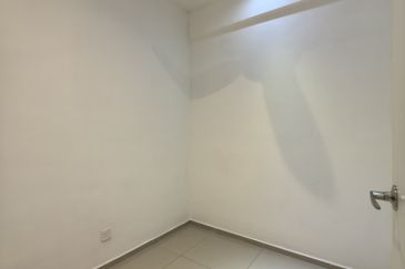 Gravit8 @ Klang South